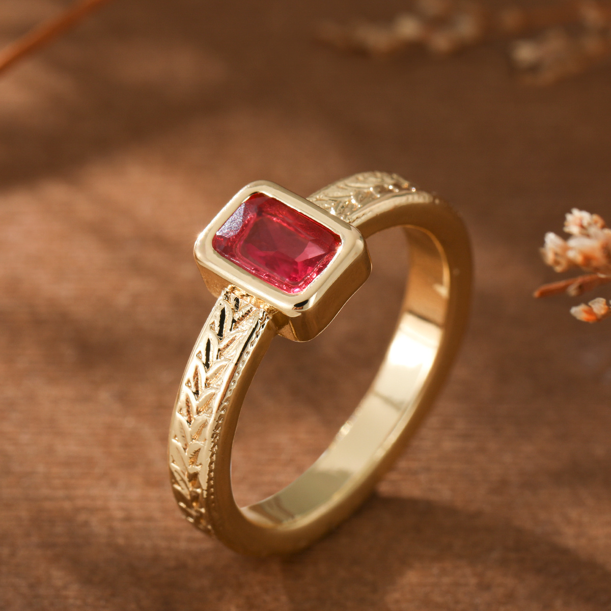 Women's Wheat Bundle Relief Pattern Ring with Synthetic Gemstone