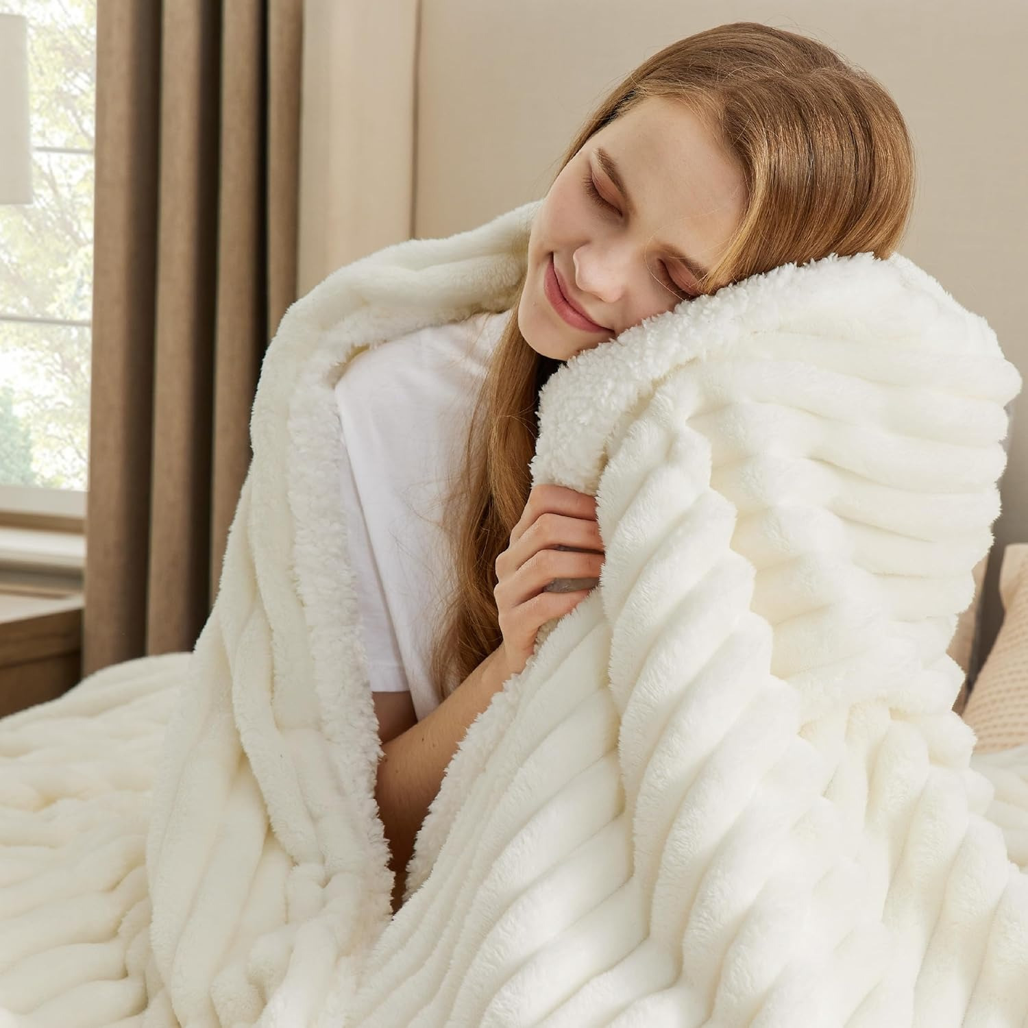 

Bedsure Sherpa Fleece Throw Blanket - Cozy, & Warm For All , Couch, Bed, Office, And Travel