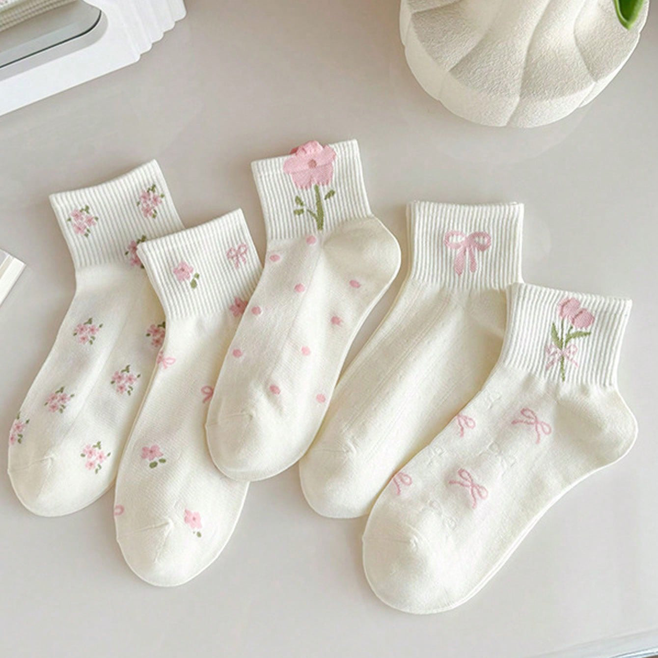 TEMU 5 Pairs Of Cute Pink Floral Short Socks, Simple And Comfortable For Daily Wear. Mid Tube Socks For Spring And Summer Fashion Trends. Pink Mid