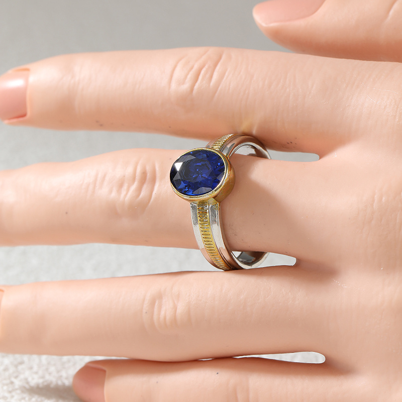 Women's Retro Minimalist Two-Tone Oval Deep Blue Synthetic Zirconia Ring