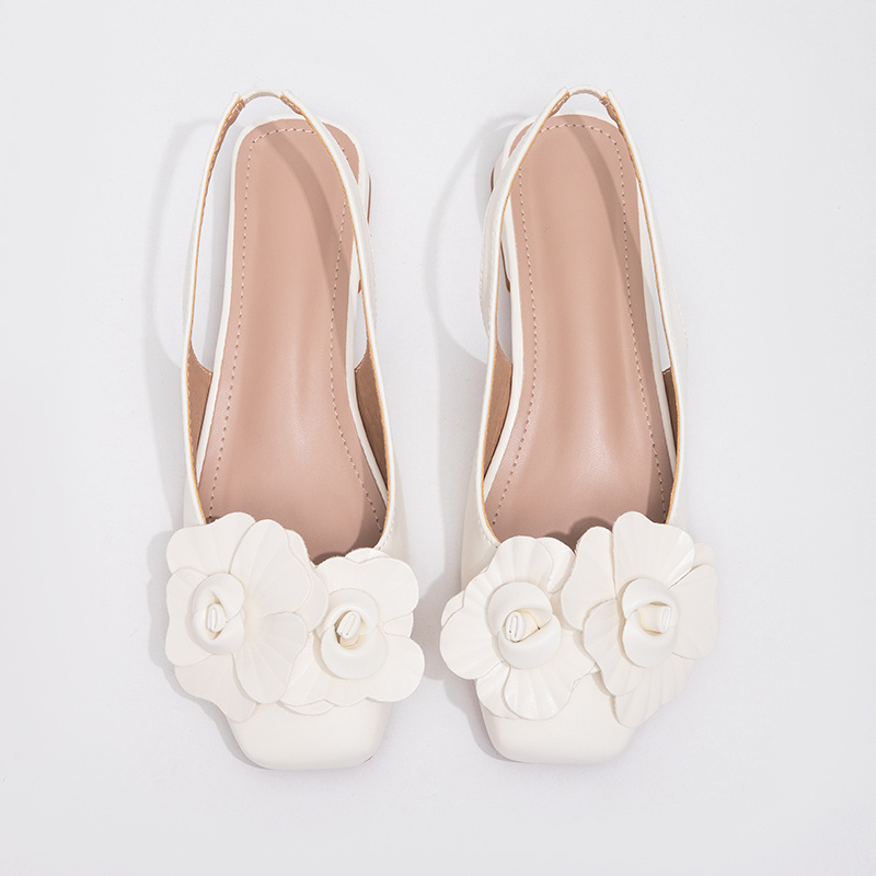 Image of Elegant Women' Toe Low Heel With Floral Decorations And Back Straps, Block Heels Suitable For Banquets And Commuting, Women Shoes