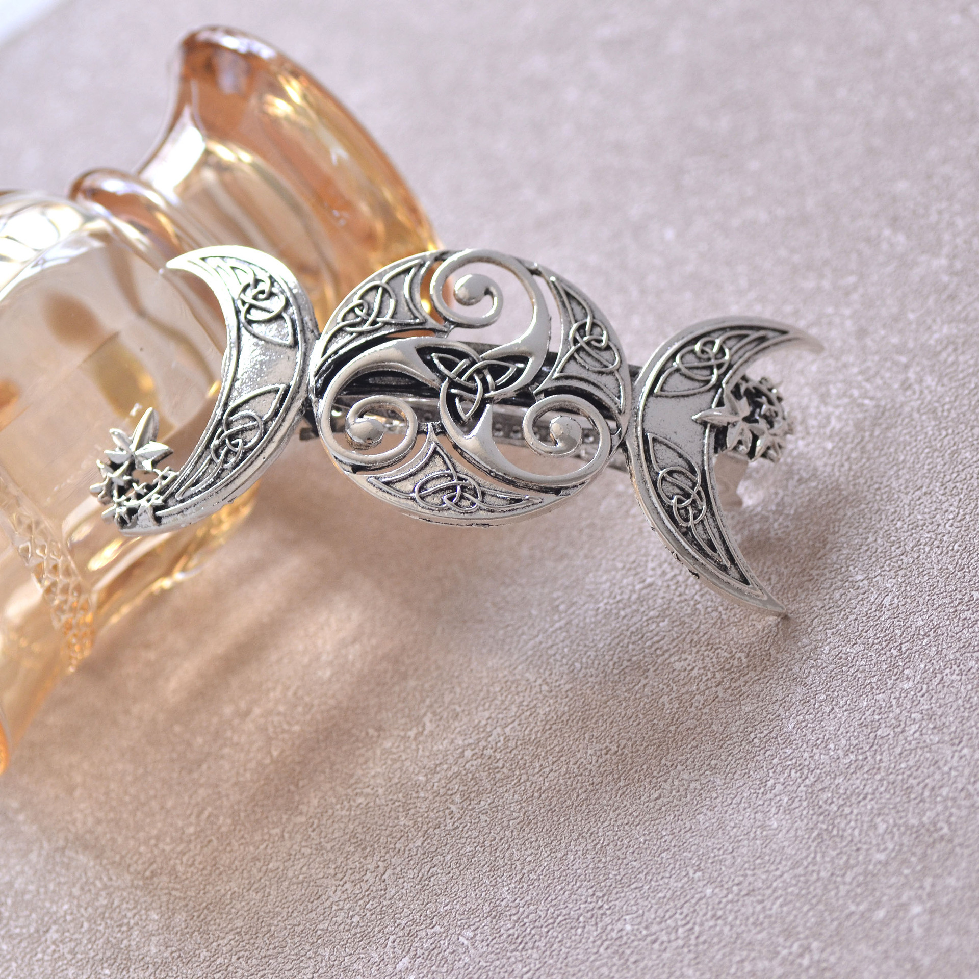 1pc Stylish Vintage Hair Clip For Women, Unique Statement Spring Hair Clip, Accessory For Daily Wear, Parties, Birthdays & Festivals, Perfect Gift For Girlfriends & Sisters