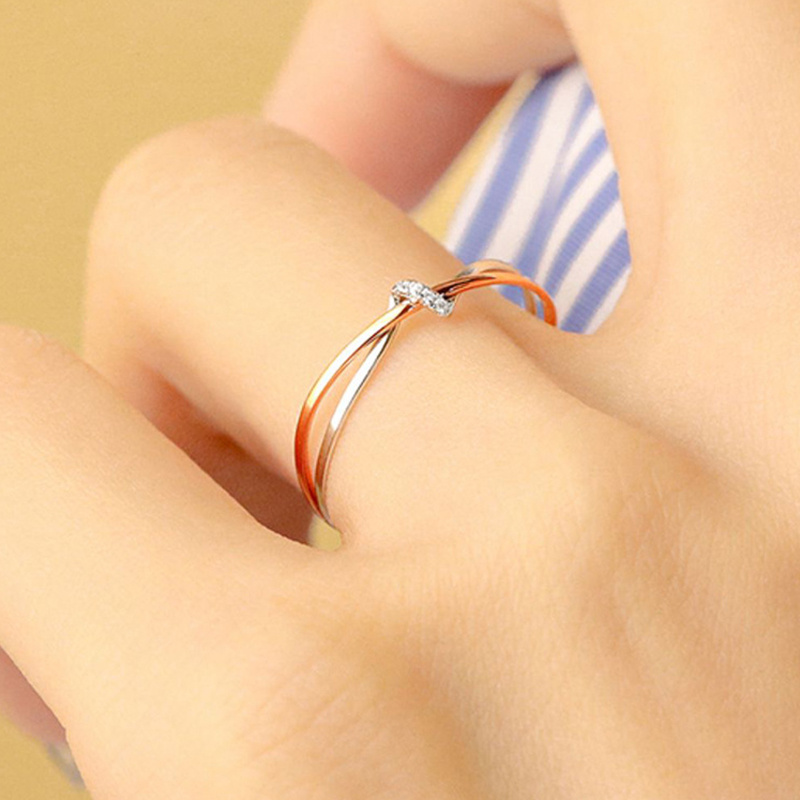 1pc Women's Engagement Ring, Minimalist Style with Synthetic Synthetic Zirconia Inlay, Two-Tone Crossed Thin Band Ring, Fashionable Ring for Women's Engagement and Wedding Wear, Elegant Accessory for Daily Casual, Vacation, Suitable for Daily