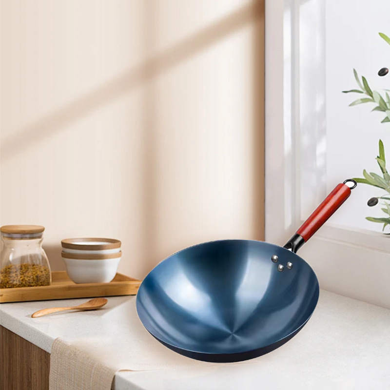 

1pc Wok en Fonte Forgé à Premium, Poêle de Chef Antiadhésive avec Poignée, Poêle à Fond Rond Polyvalente pour Cuisinière à Gaz, Ustensiles de Cuisine en Fer Non-Revêtu