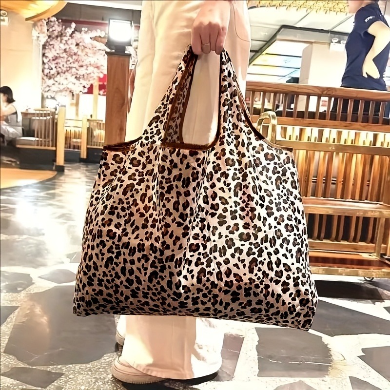 Bolso Tote de Gran Capacidad con Estampado de Leopardo para Mujer - Espacioso, Resistente Bolso de Compras de Poliéster en Marrón, Diseño Plegable Adecuado para Uso Diario, Año Nuevo, Viajes, Asas Resistentes, Accesorio de Moda, Perfecto para Compras de San Valentín
