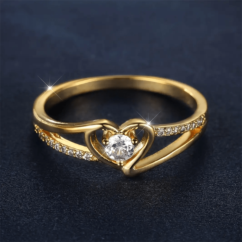 Image of Elegant Vintage Women's Golden Synthetic Synthetic Synthetic Zirconia Ring For Fashionable Daily And Party Wear