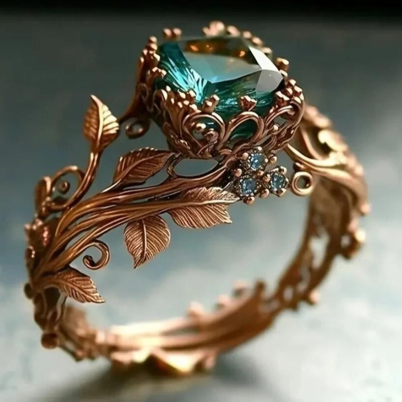 Women's Vintage Green Synthetic Gemstone Ring — Elegant Gift