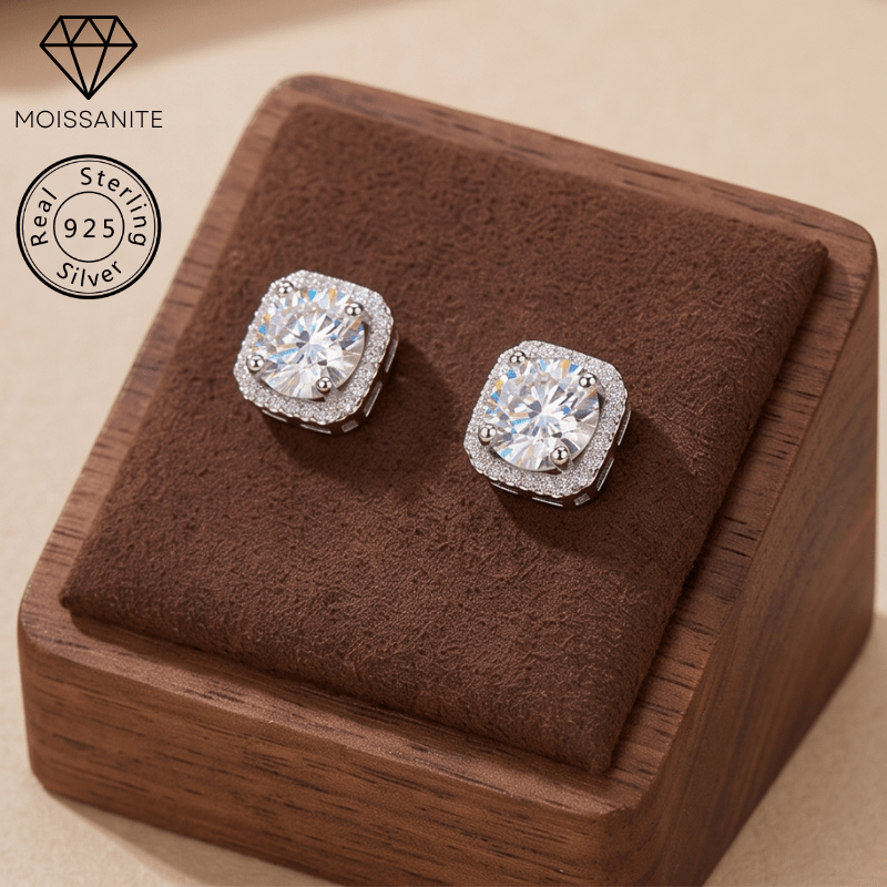 1 Pair Brilliant Round Cut Moissanite Stud Earrings in 925 Silver