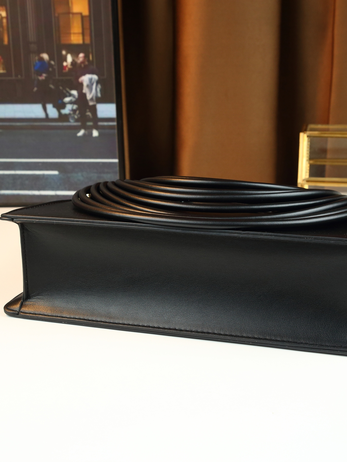 Stylish Solid Color Line Design Handheld Small Square Evening Bag for Women