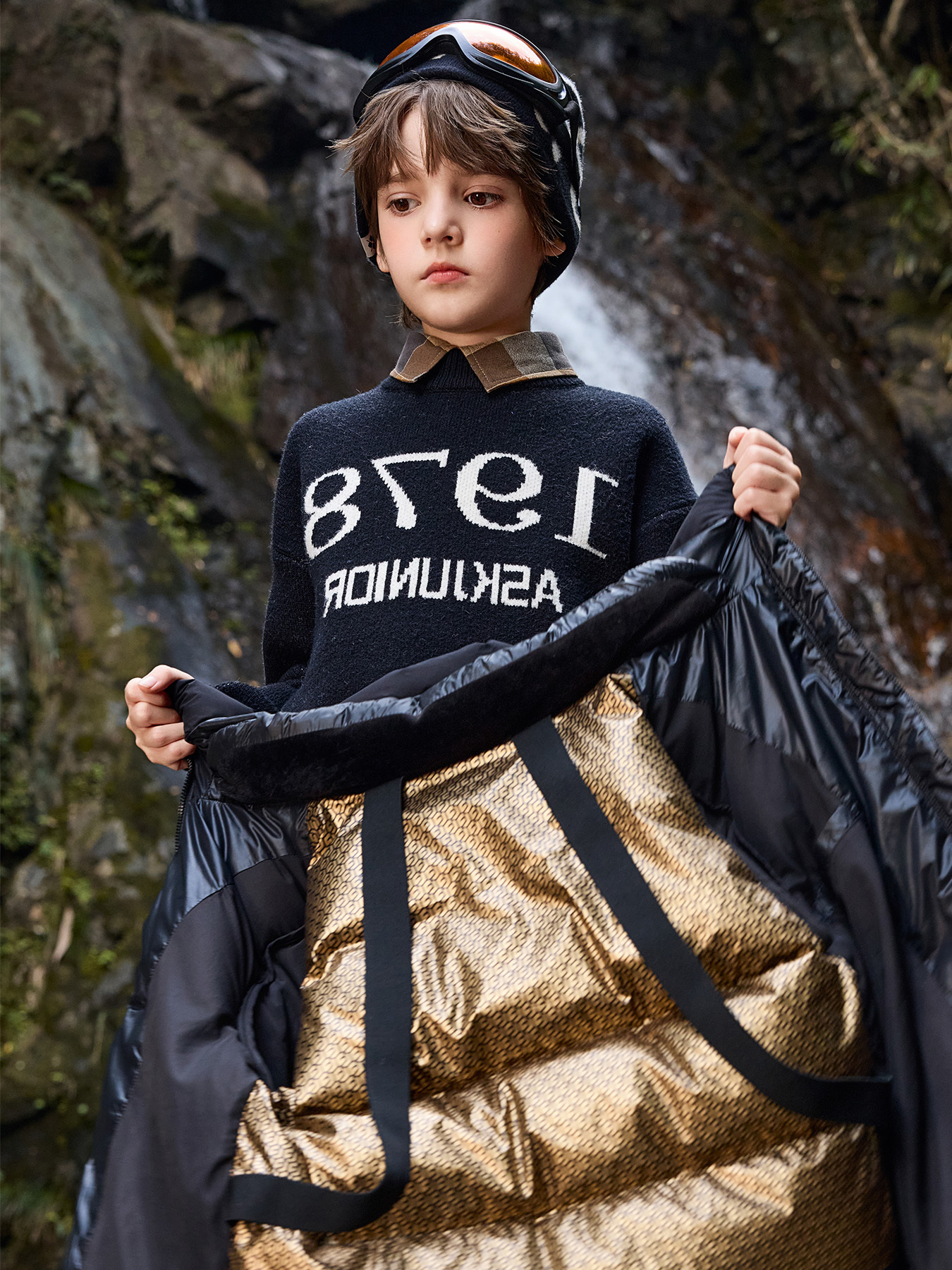 ASK JUNIOR Boys' Thick Heat Retention Warm Reflective Down Jacket | Duck Down Filled, Hooded, Casual Style, Zipper Detail, Long Sleeve.