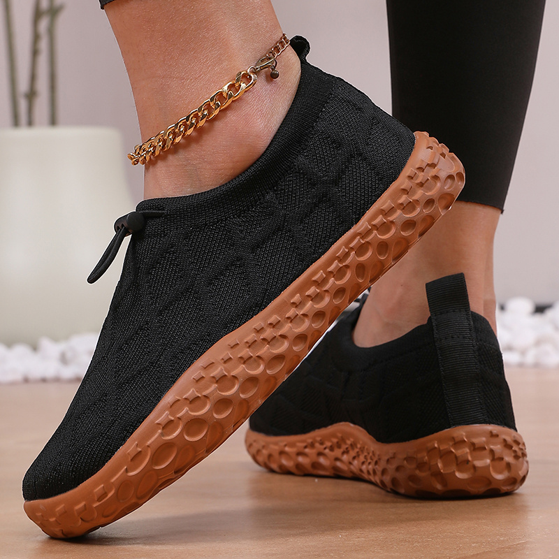 Women's Thickened Wide Toe Running Shoes with Adjustable Design