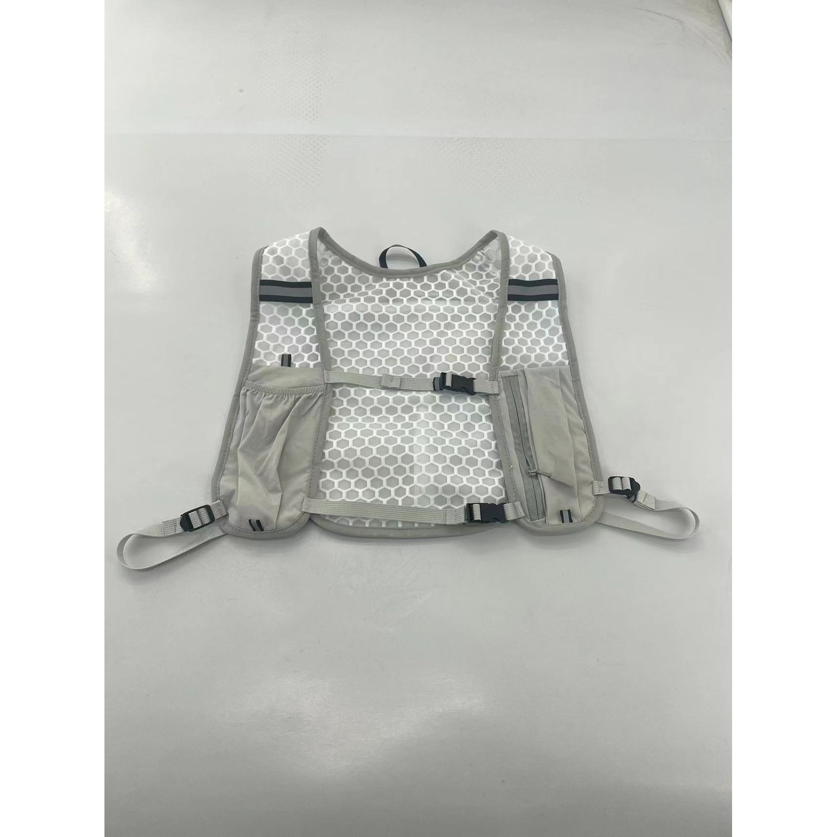 TEMU A Small, Breathable And Lightweight Running Vest With A Water Bottle And Phone Pocket, Suitable For Outdoor Sports, Hiking, Cycling, Climbing,
