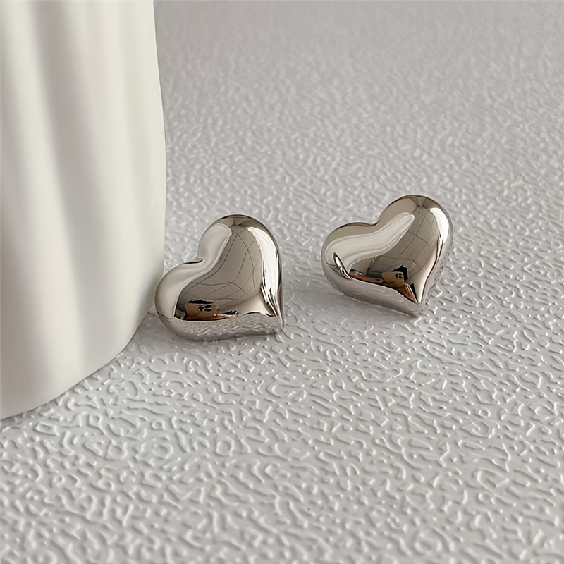 

Elegant 18k Gold-plated Heart Stud Earrings For Women - Iron, Stainless Steel , & Music Festivals