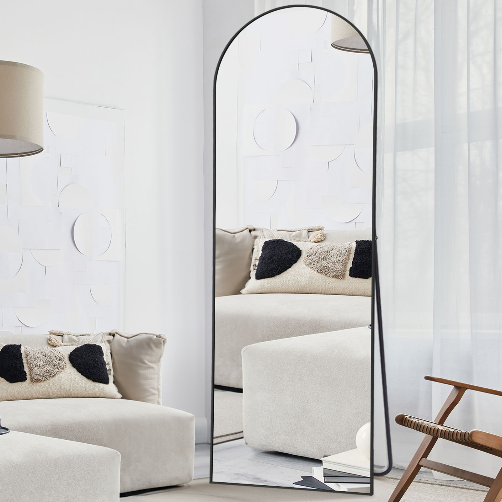 Elegant Arched Full-Length Mirror with Decorative Golden Frame