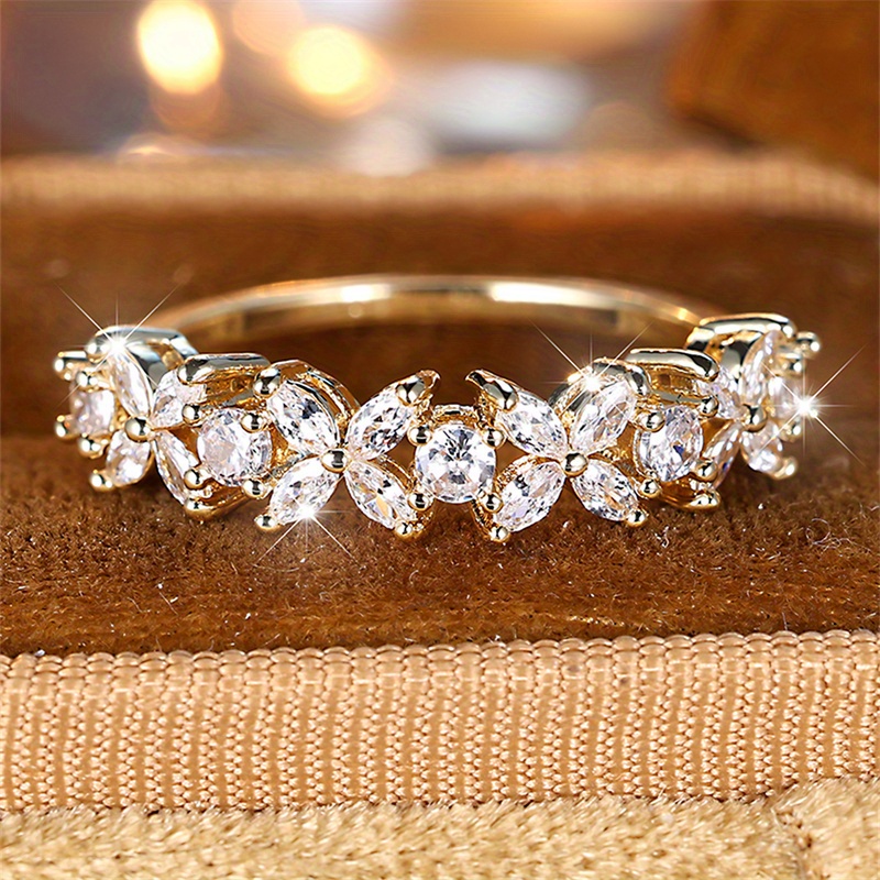 Elegant Floral Design Synthetic Zirconia Floral Ring