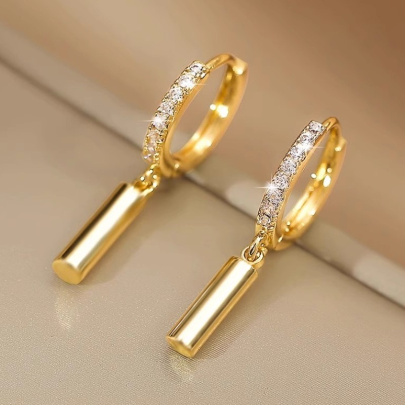 E-shop Vielseitige Damen-Ohrringe mit einfachen geometrischen gespleißten goldenen Zylindern eingelegten synthetischen Zirkonia-Kreisen, geeignet für