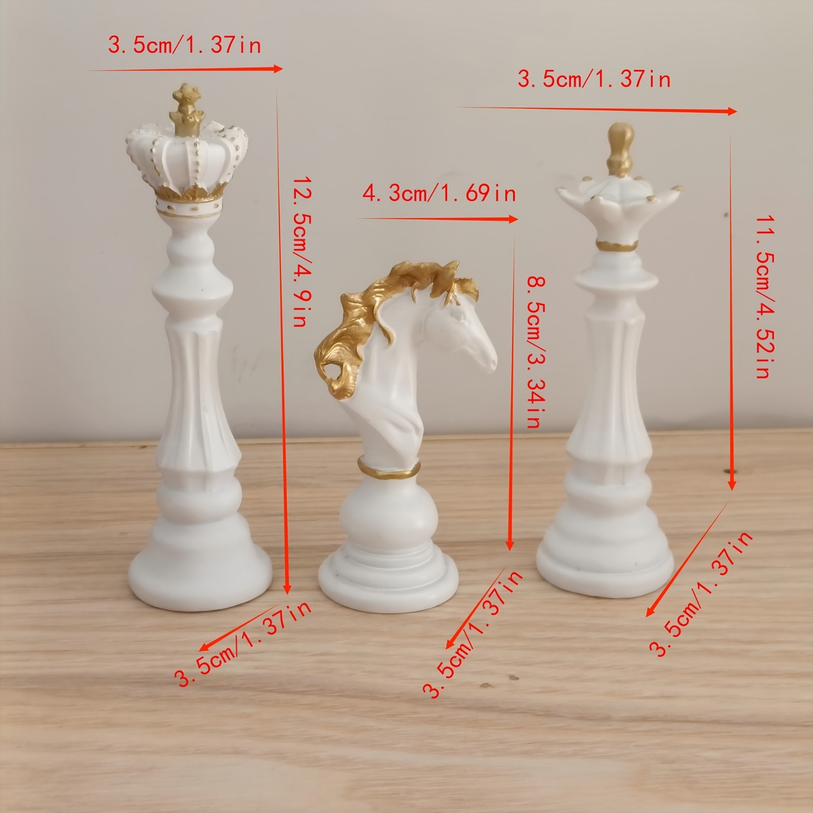 3pcs of Black and Golden Resin Chess Ornaments, Luxurious Black and Golden Chess Pieces, Suitable for Home Decoration- Ideal for Living Rooms and Study Rooms. Desk Arrangement