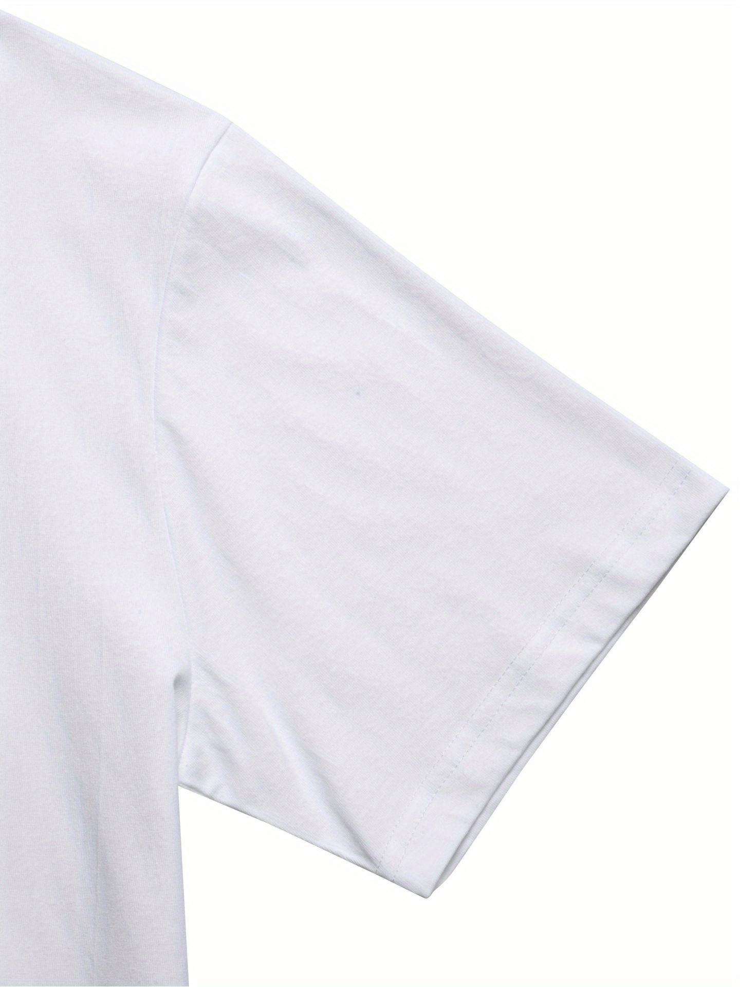 Two-Piece Casual Sports Set Featuring a Loose-Fitting Round-Neck Digital Print T-Shirt And Drawstring Shorts, Suitable for Both Men And Women, Perfect for Summer Beach Activities.