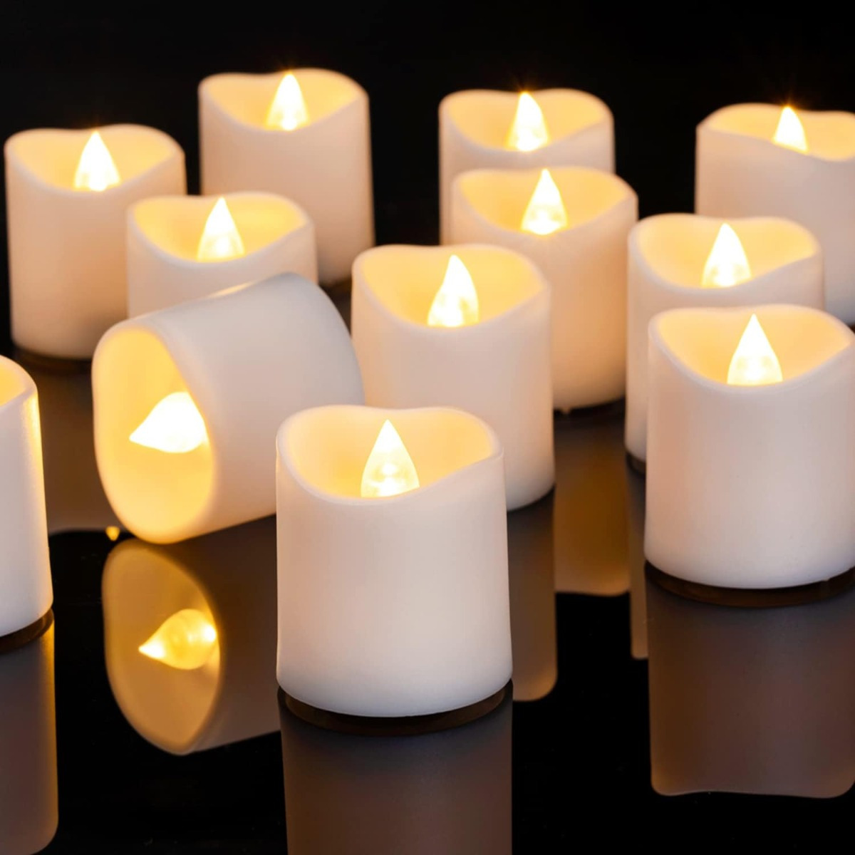 Candele LED Coniche Senza Fiamma: Effetto Fiamma Tremolante, Alimentate A Batteria, Set Di 4, Ideali Per Matrimoni, Feste E Decorazioni