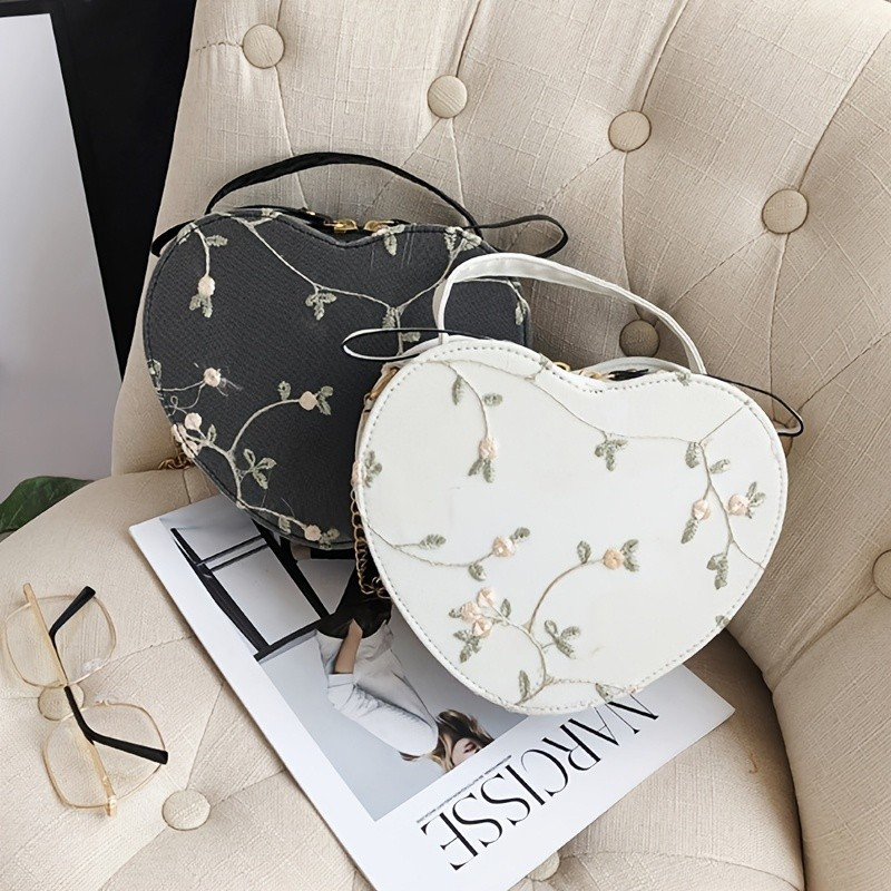 

[casual Accessory] Elegant Floral Heart-shaped Crossbody Bag - Lightweight Leather Shoulder Purse With Zipper Closure, Perfect Valentine's Gift For Women - In White, Green, Black, Novelty Purse