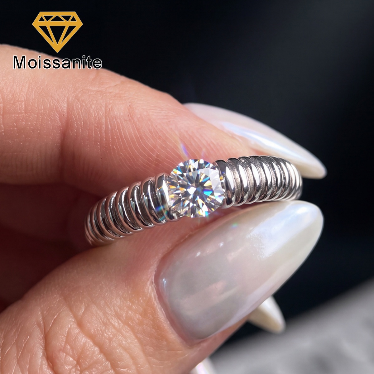 Women's Sparkling 0.5ct Moissanite Twisted Solitaire Ring