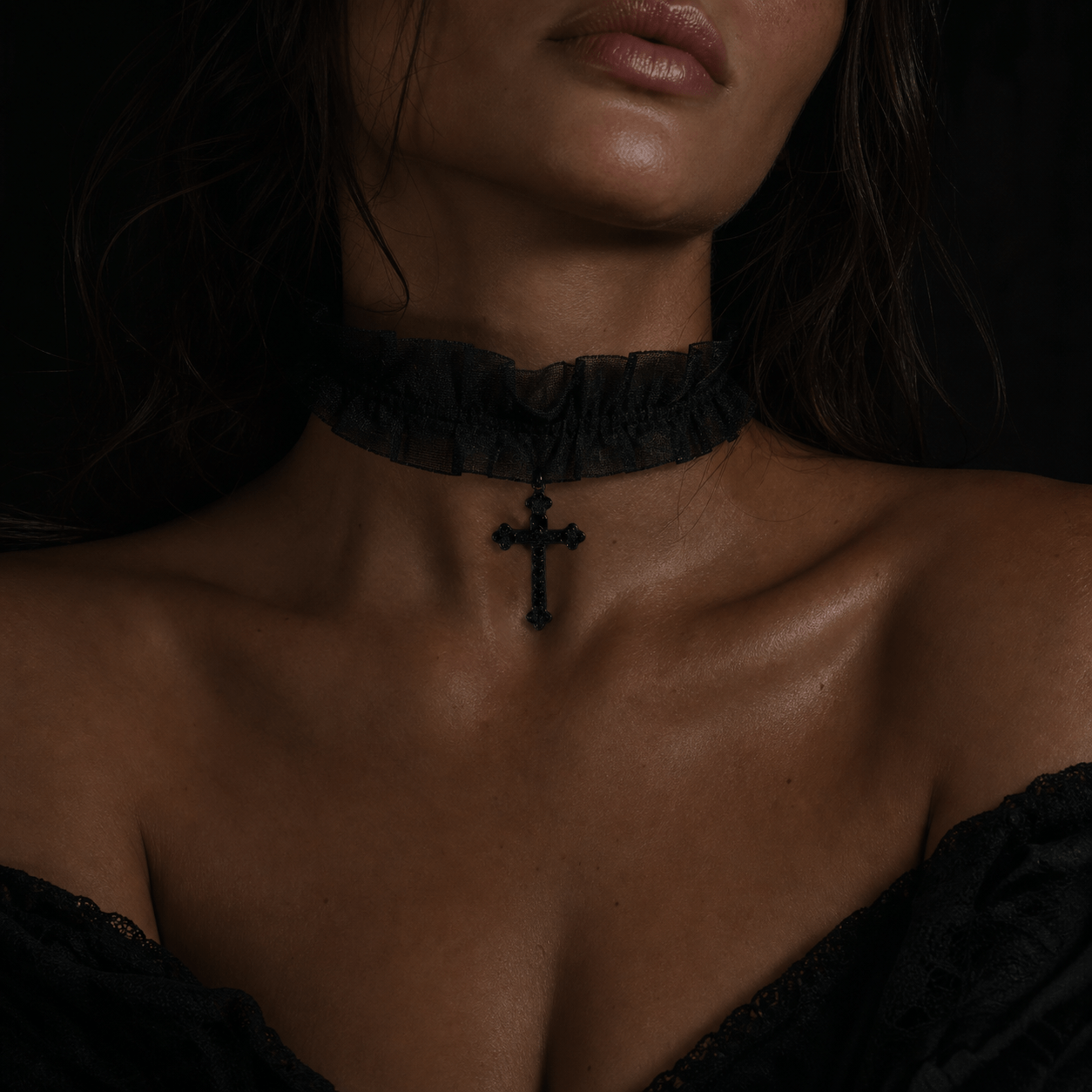 1pc Women's Sweet Cool Dark Style Cross Pendant Lace Elastic Neck Chain Choker, Daily Party Wear, Holiday Dressing Jewelry