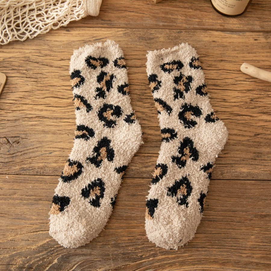 Image of 1 Pair, Women's Leopard Print Coral Fleece Terry Floor Socks, Medium , Special Sleep Socks For Floor In Winter, Heart-warming Gifts On Christmas Day, That Cannot Fall Off Fleece