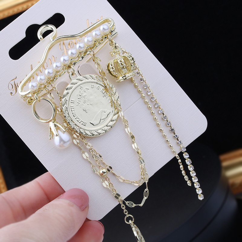 elegant   brooch pin with chain fashion accessory for weddings coats details 4