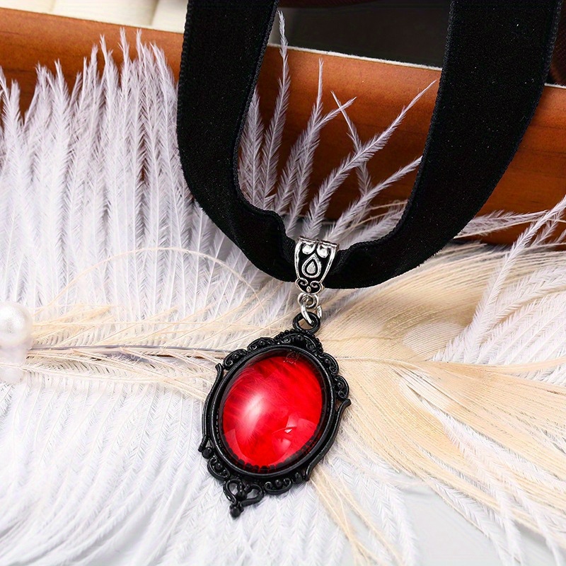 TEMU Retro Style Gothic Creative Pendant Necklace, Men's And Women's Fashion Synthetic Red Synthetic Zircon, Holiday Necessities Or ' Jewelry