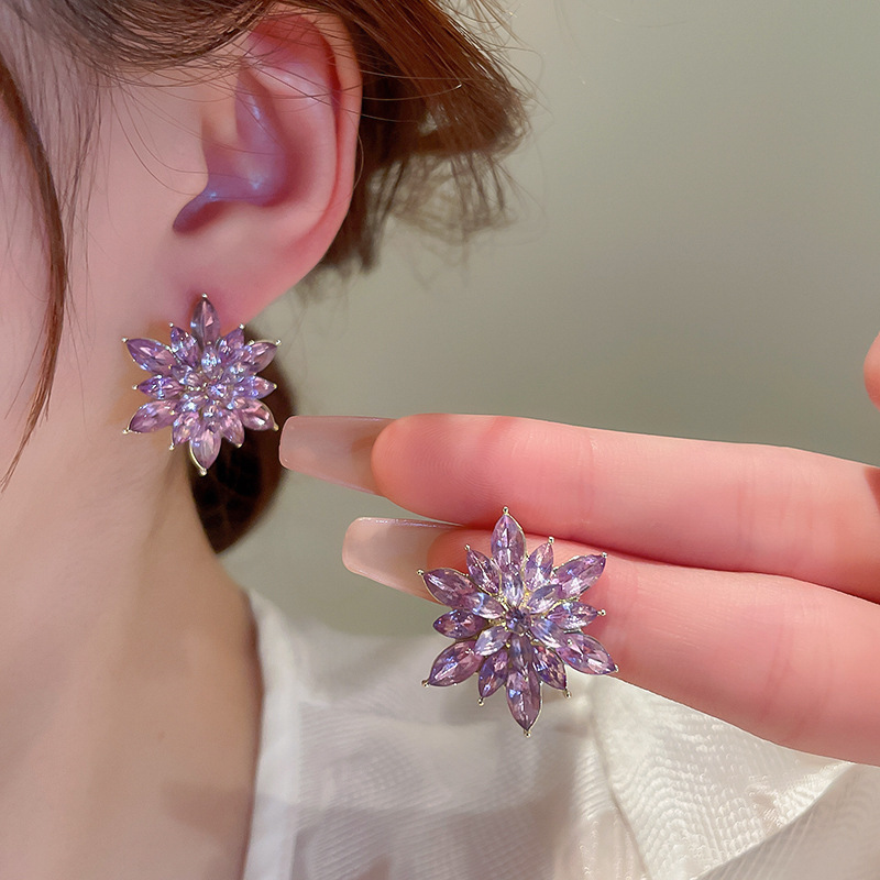 TEMU 1 Paire de Boucles d'Oreilles de Neige Incrustées de Synthétique Dorée Brillante, Magnifiques Boucles d'Oreilles de Soirée Style Vacances pour