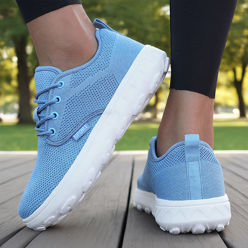 Women's Wide-Fit Casual Athletic Shoes
