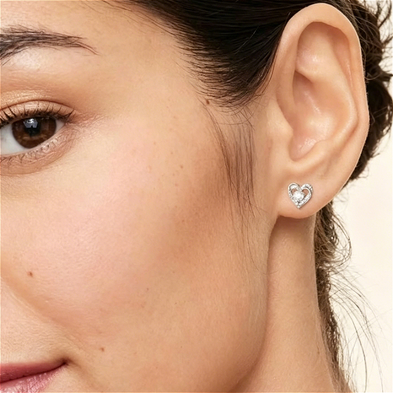Women's 0.5 Carat Heart-shaped Moissanite Stud Earrings, Gift for Couples