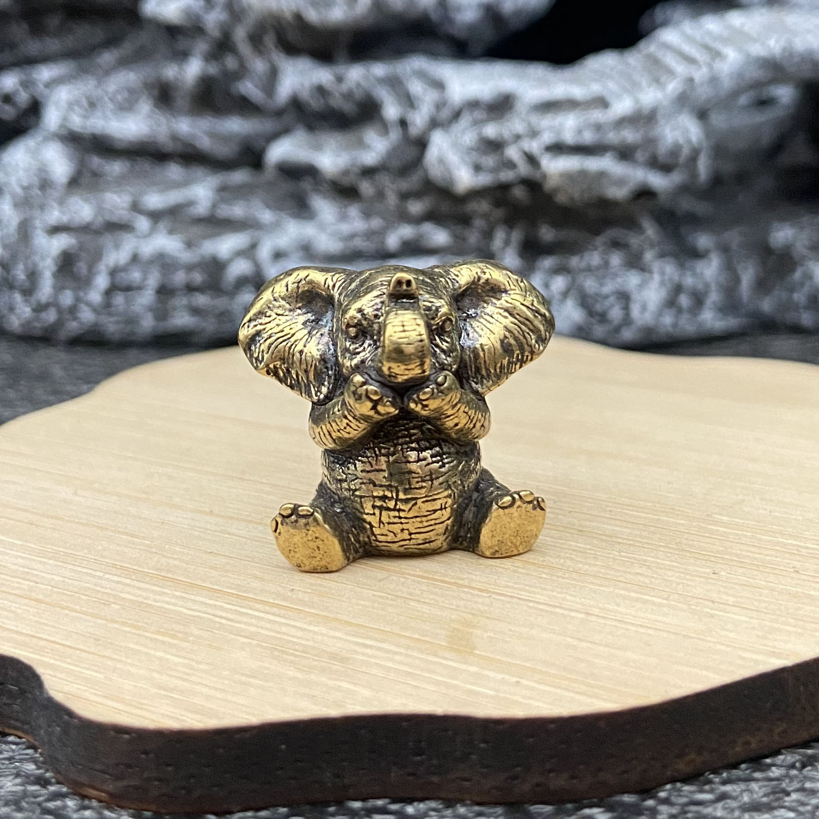 TEMU Statuetta a forma di elefante in ottone copertura manuale, decorazione per scrivania e , artigianato da scrivania per adulti per decorazioni di