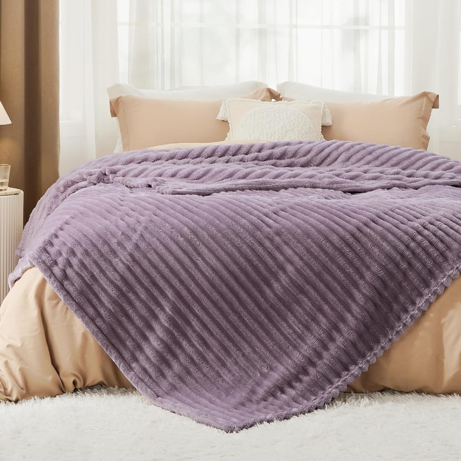 

1pc Bedsure Contemporary Fleece Blanket - Soft Warm Coarse Cord Knitted Throw, Blanket, No-print Polyester, 300-350g Square Weight, Ideal For Bedding And Naptime