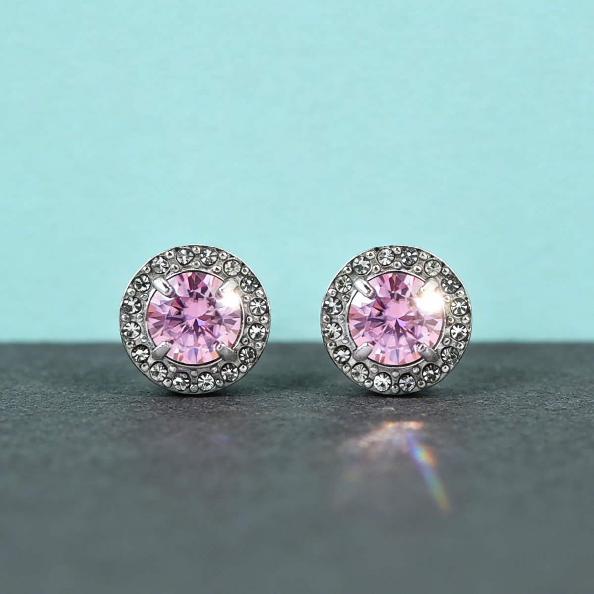 Women's Luxurious Synthetic Moissanite Stud Earrings