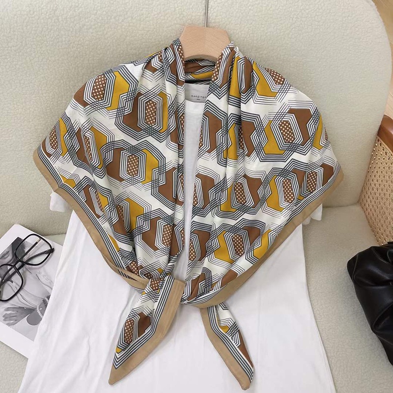 LOUIS VUITTON SHAWL review 2018, How to style square scarf