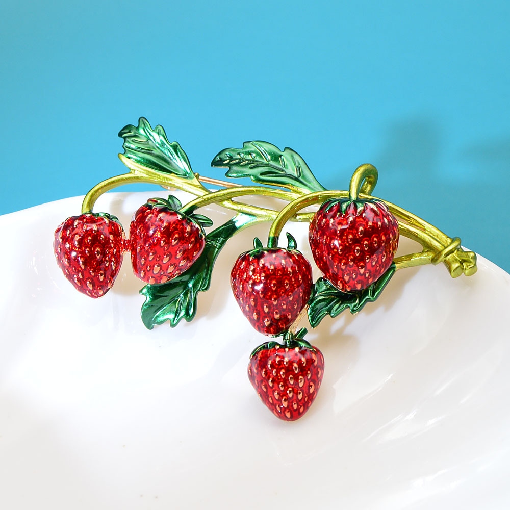

Strawberry Brooch Pin For Women Red Color Pin Plant Design Cute Jewelry Summer Style