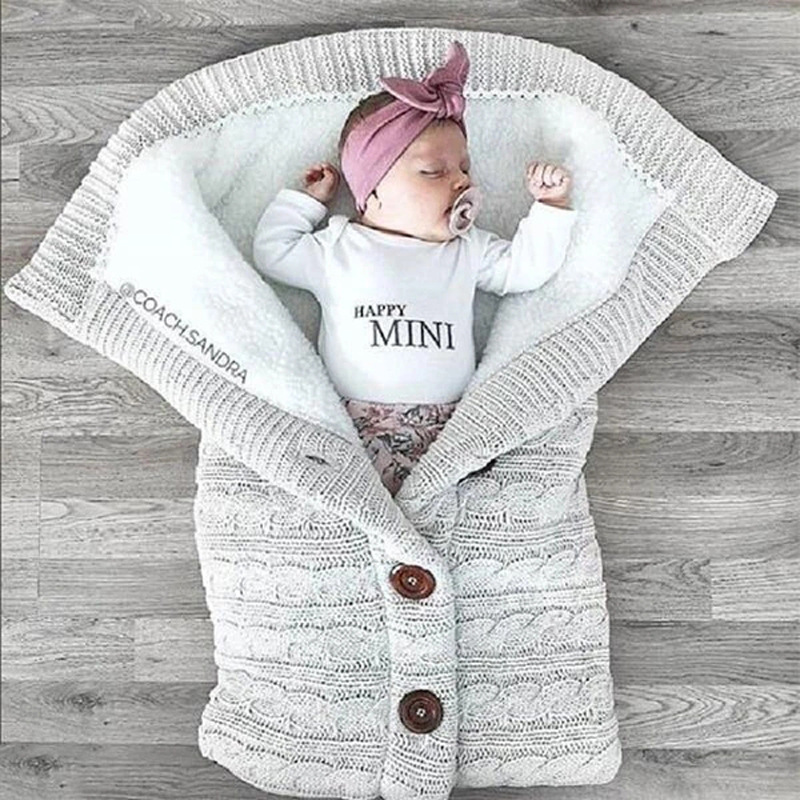 Baby Cuddling Quilt Baby Cashmere Sleeping Bag Thickening Anti-Shock  Fall/Winter Newborn Baby Swaddle Quilt Supplies