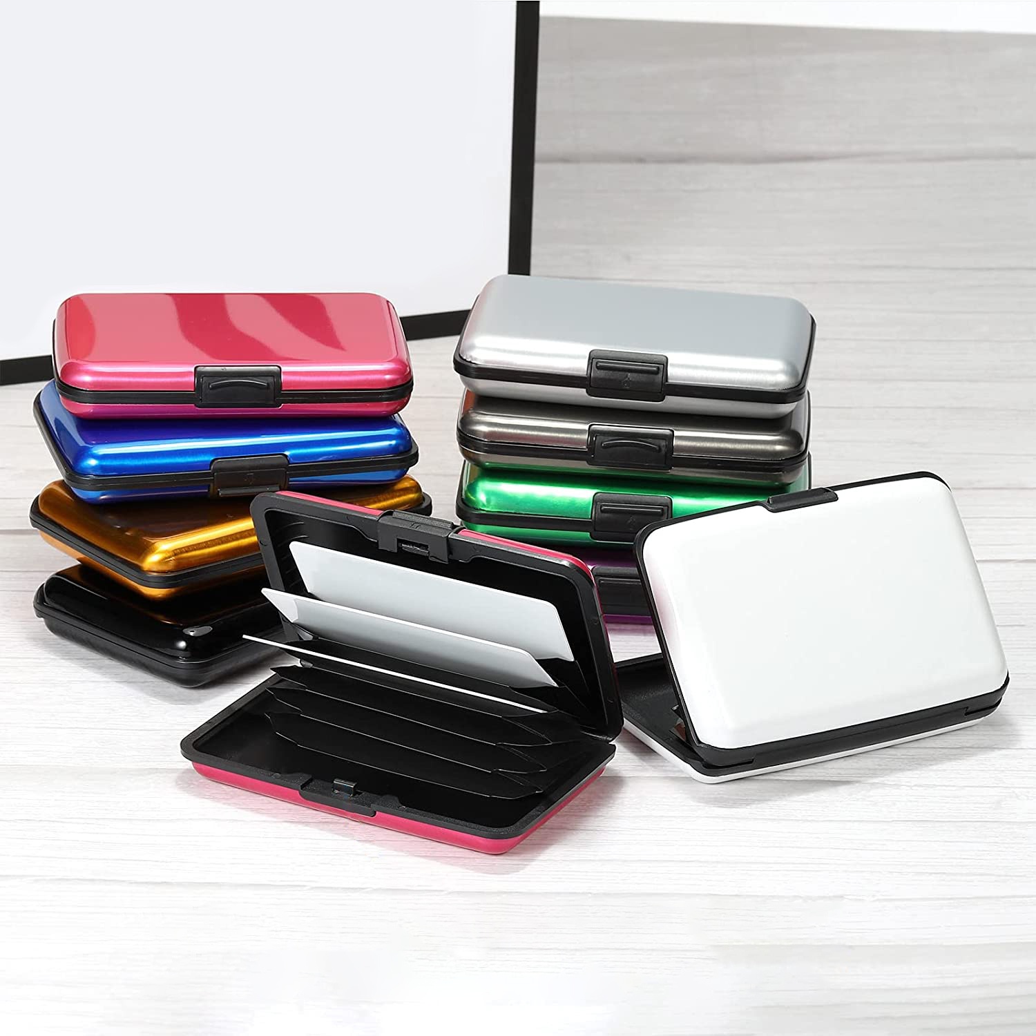 

Fashion Anti-rfid Aluminum Bank Blocking Hard Card Holder For Women & Men