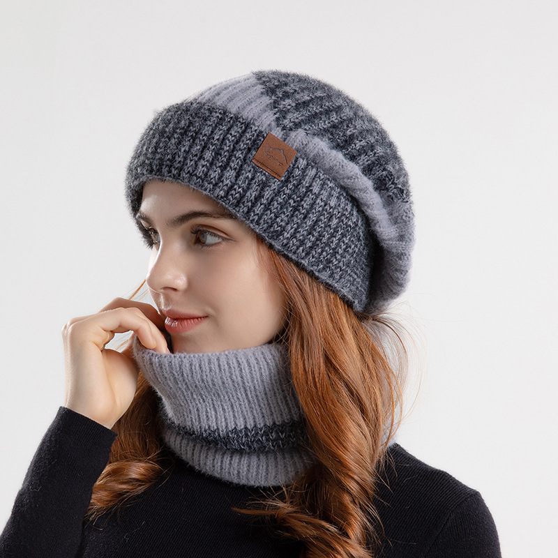 Naanle Bonnet mignon licorne pour femme - Bonnet d'hiver extensible et  chaud en tricot - Blanc - Bonnet de ski pour femme, Noir , M/L : :  Mode