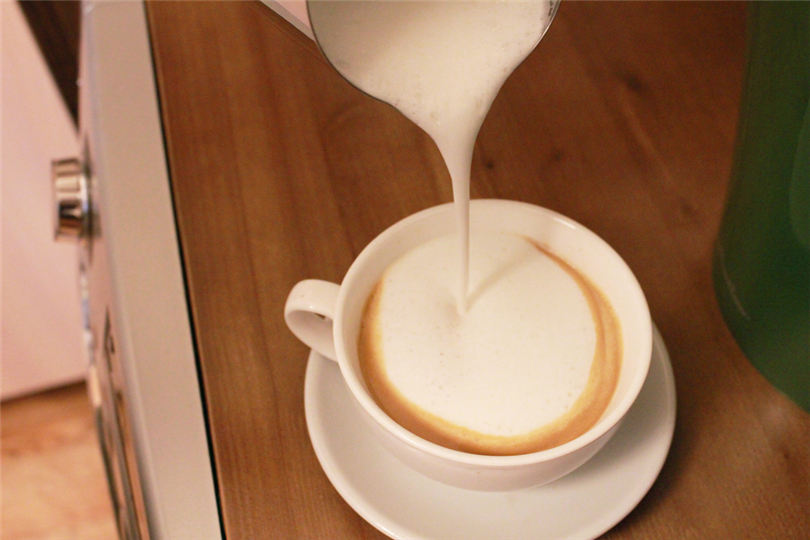 DOITOOL Jarra de acero inoxidable para servir leche 60 20, conveniente  jarra de leche forther Creamer Jarra de leche espresso Leche Vapor Jarra  Mini