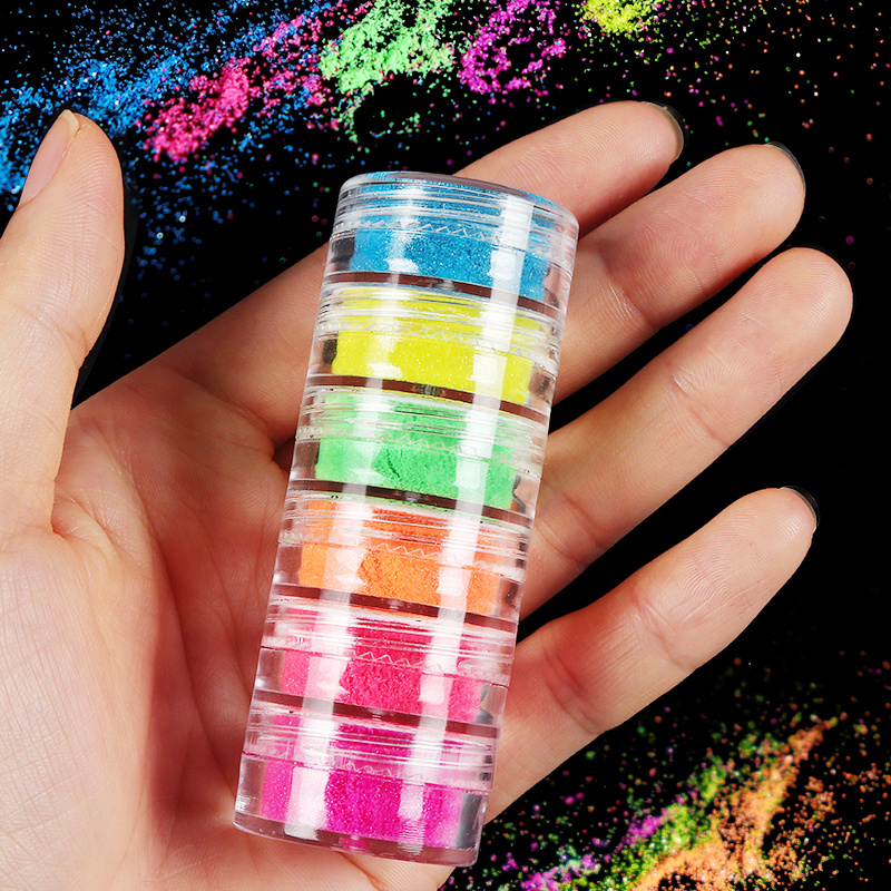 Nail Art │ Rainbow nail art inspired on Lisa Frank's work [Nail Crazies  Unite] / Polished Polyglot