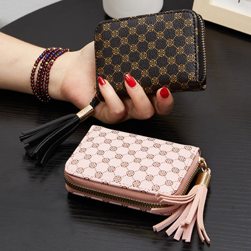 Factory Outlet Fashion Hot Sale Retro Plaid Short Leather Wallet with  Zipper Keychain Coin Purse - China Wallet and Money Bag price