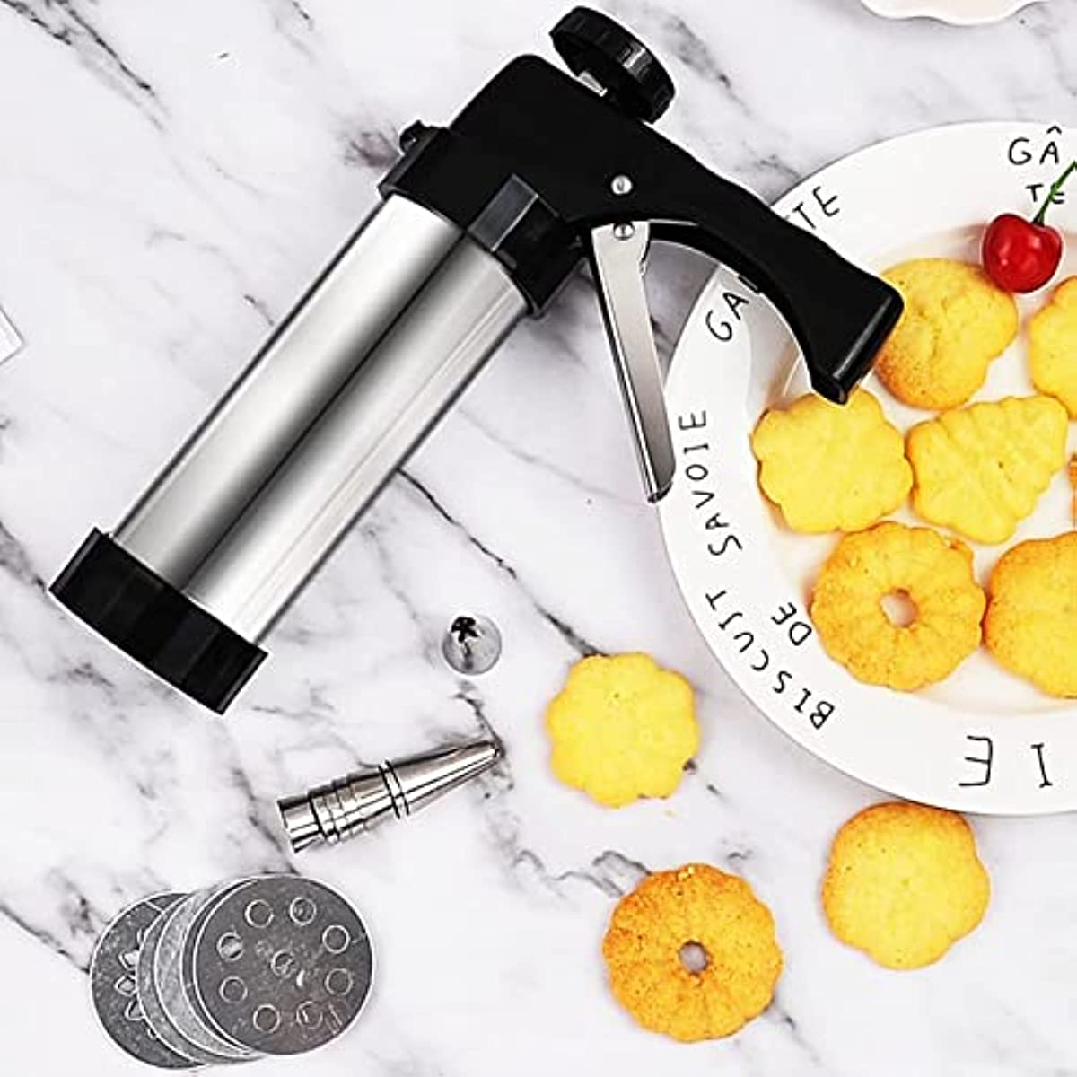  Cookie Press Gun Kit, Biscuit Maker Machine Set With 16 Cookie  discs and 6 nozzles for DIY Biscuit Maker and Churro Maker: Home & Kitchen