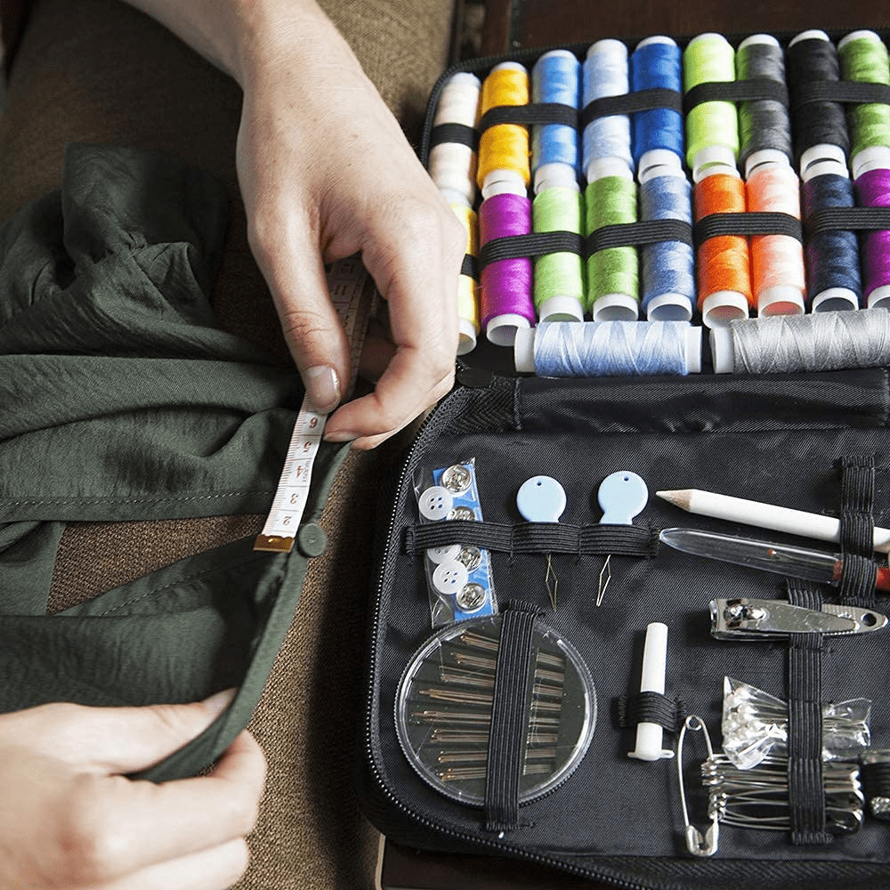VelloStar Kit de costura para adultos y niños: 100 accesorios y suministros  de costura, hilos de 24 colores, kit de aguja e hilo para pequeñas