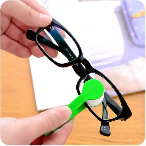 Panno di Pulizia per Occhiali Antiappannamento - Gadgets, Idee regalo  originali