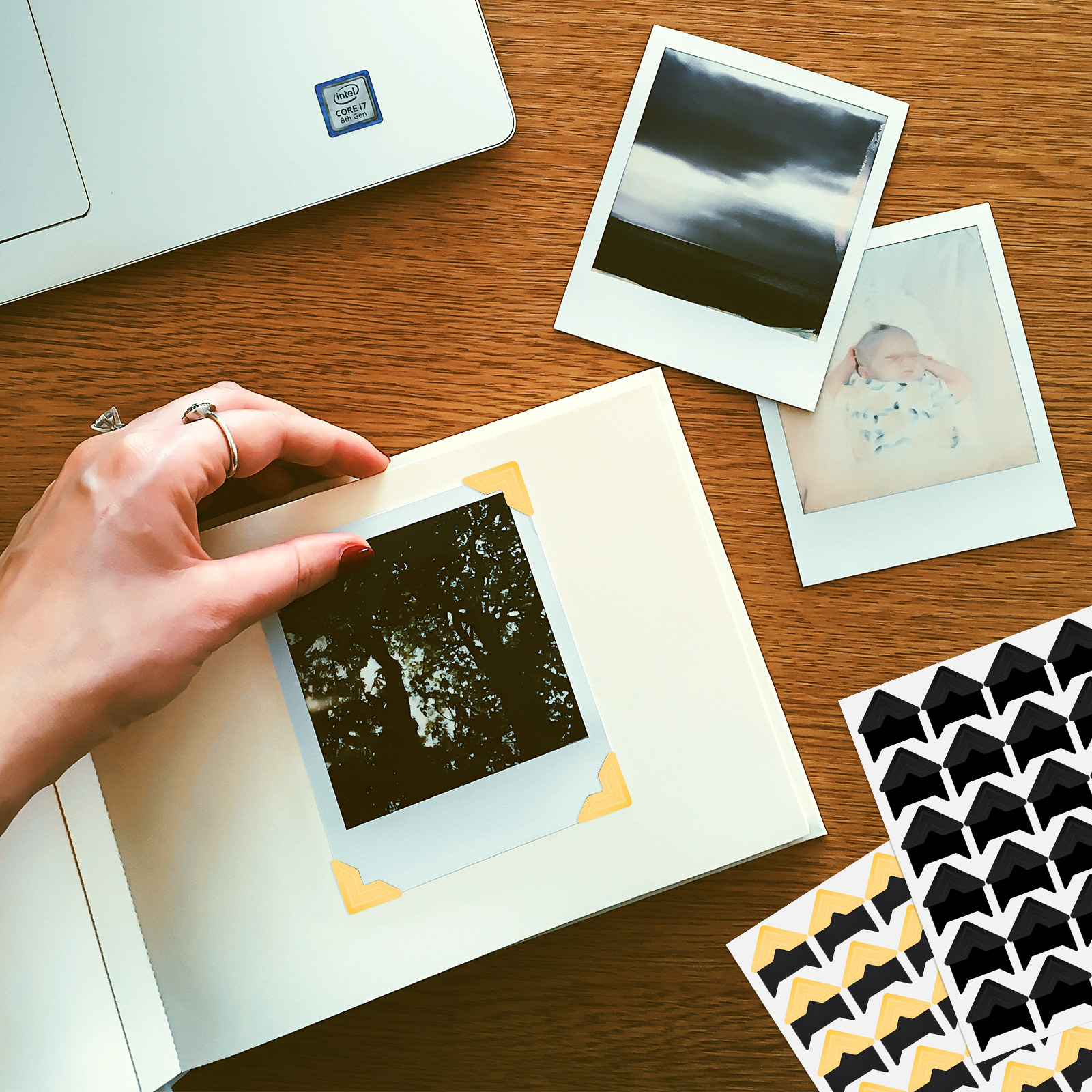 SCRAPBOOK ADHESIVES Self-Adhesive Paper Photo Corners: Black