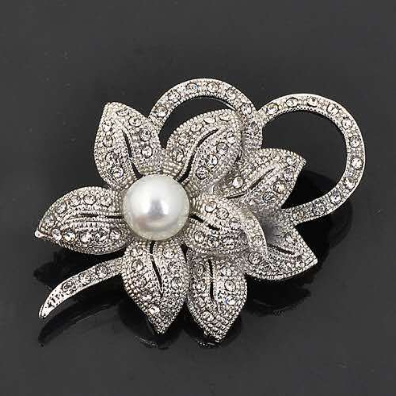 Elegant Pearl Flower Designer Brooch Pins Broches Costume Jewelry For Women  Fashion Christmas Gift