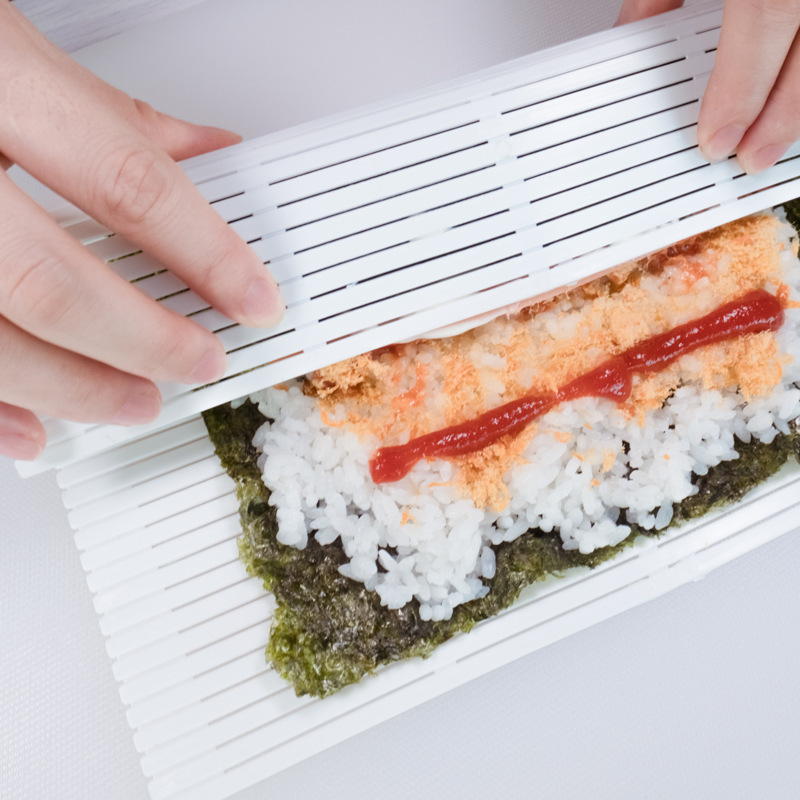 1pc White Plastic Sushi Rolling Mat Sushi Curtain For Sushi Making