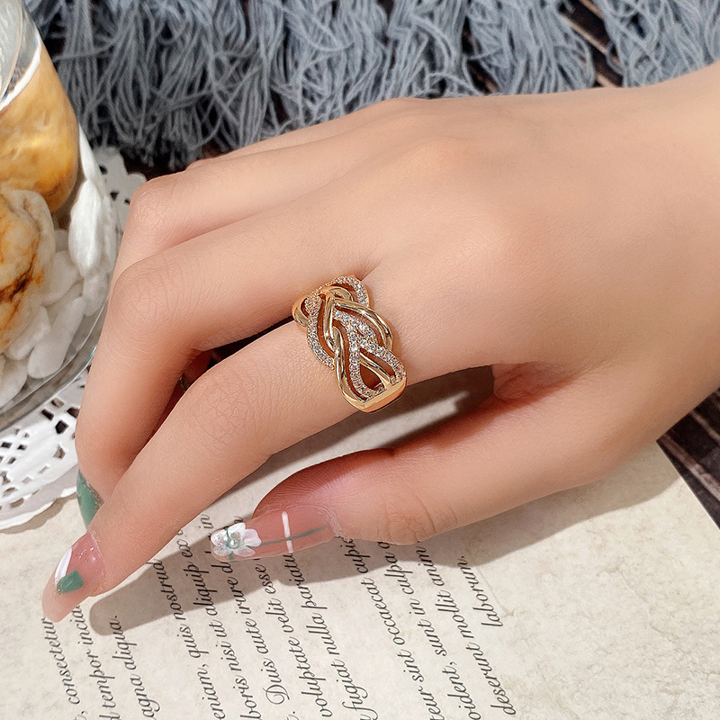 Personality Swirl Shape Zircon Ring for Engagement